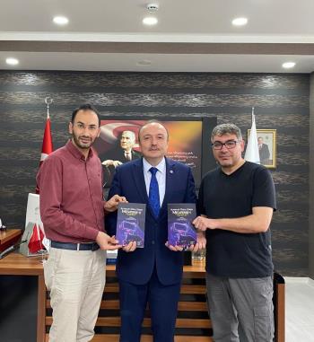 Doç. Dr. Ahmet Güven ve Dr. Mehmet Sinan Tam’ın Alternatif Dijital Evren Metaverse İsimli 2 Ciltlik Kitapları Yayımlandı